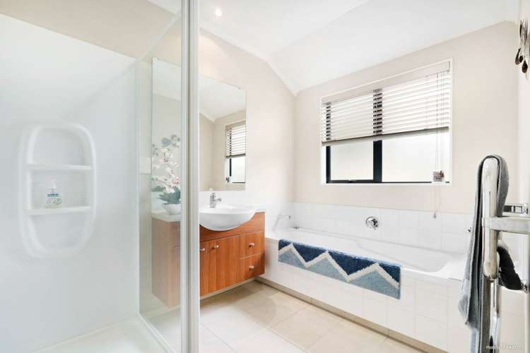 49 Turnberry Drive Wattle Downs_16