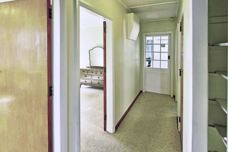 248 High Street North Carterton_12