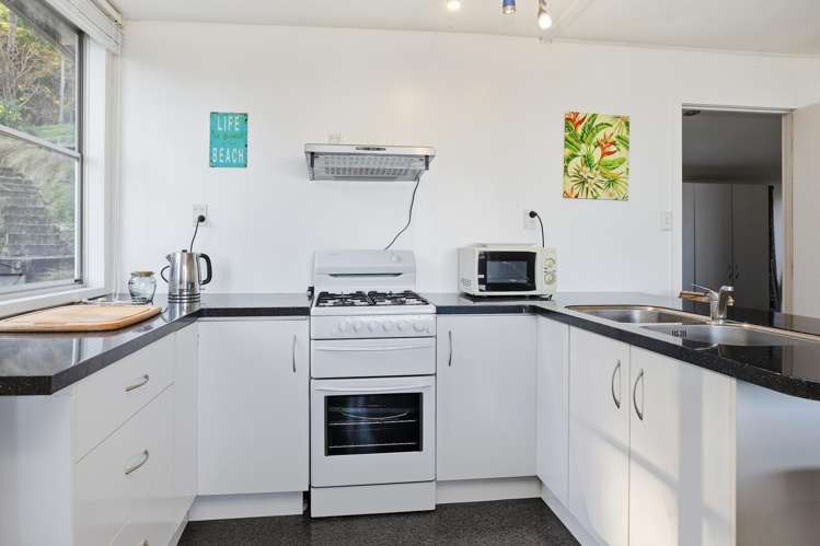 31 Trotter Avenue Waiomu_16