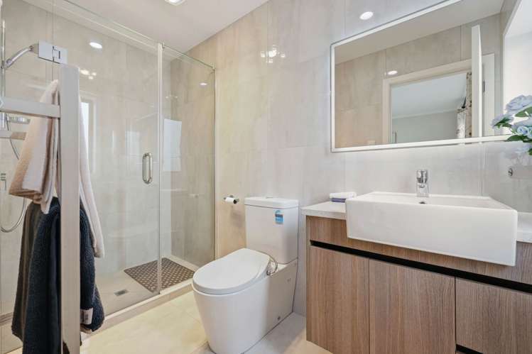10 Tannaghmore Drive Flat Bush_28
