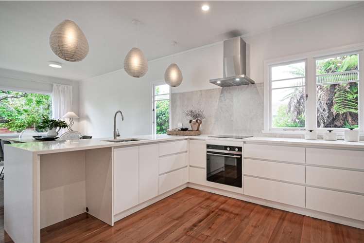 1008 Frederick Street West Mahora_2