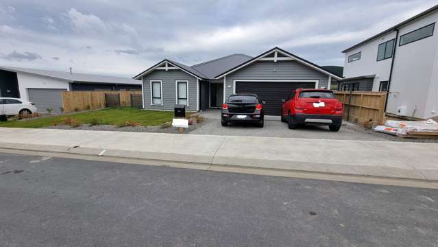 74 Hokioi Drive Porirua_1