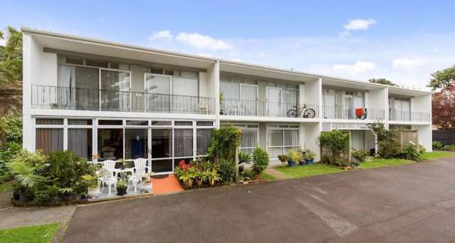 Two Inviting 1970's Units in Mt Albert