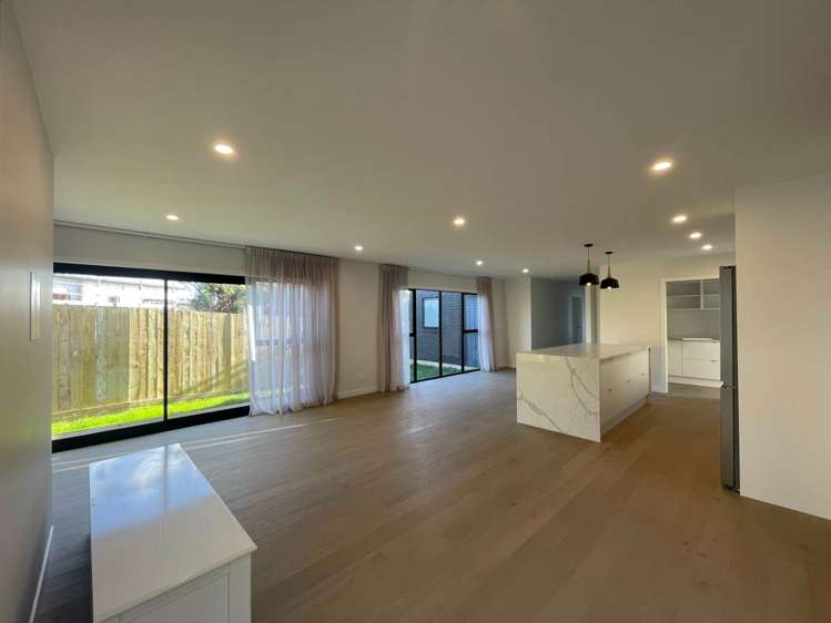 B/10 Clairville Crescent Wai O Taiki Bay_2