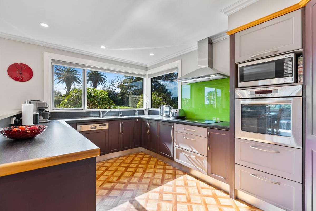 218 Henwood Road_4