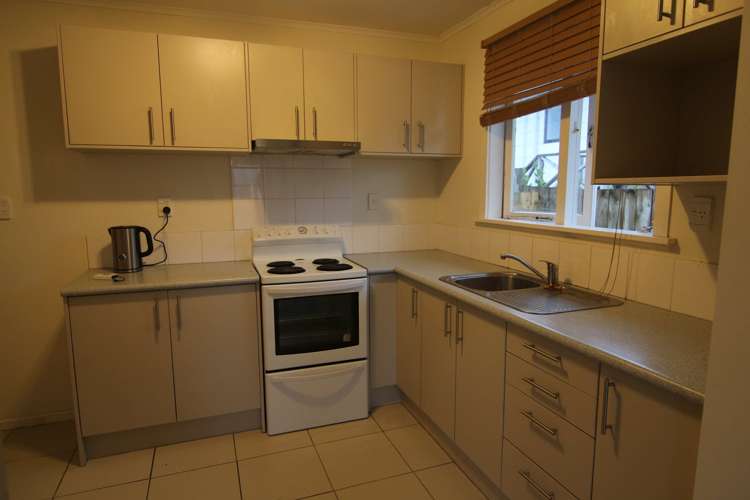1/61 Beaubank Road Kelston_5