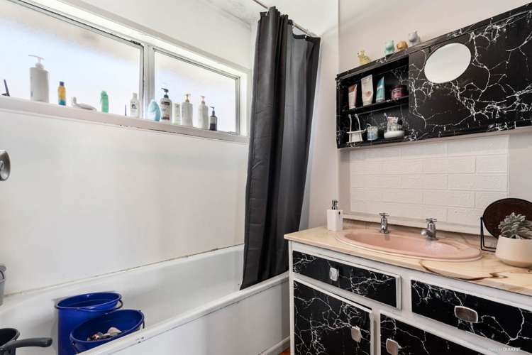 2/9 Commissariat Road Mount Wellington_10