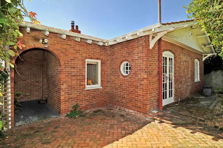 55 Easther Crescent Kew_12