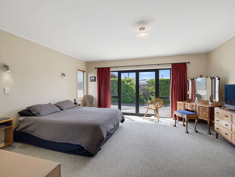 202 Whirinaki Road Bay View_18