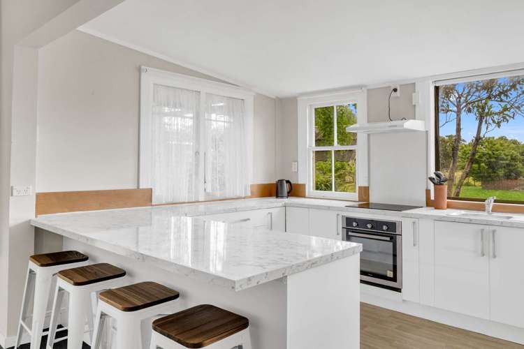 14 Uawa Parade Tolaga Bay_19