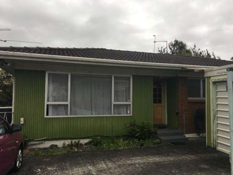 2/78 Lawrence Crescent_0
