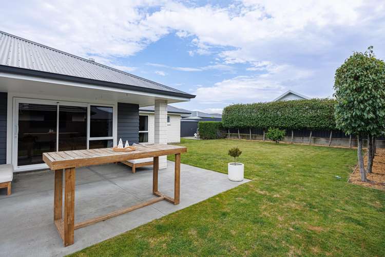 31 Hikawera Drive Frimley_14