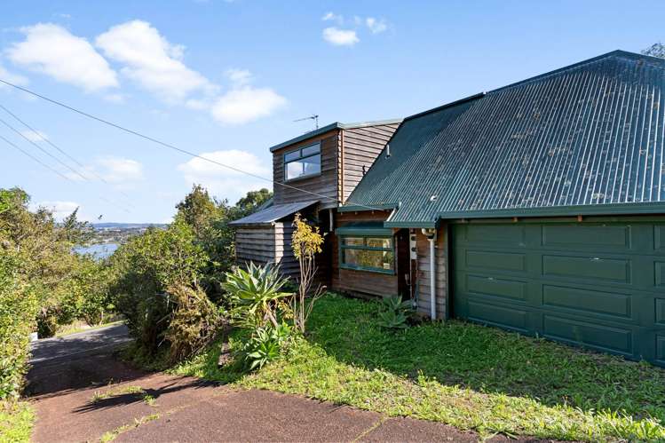 71 Attwood Road Paremoremo_14