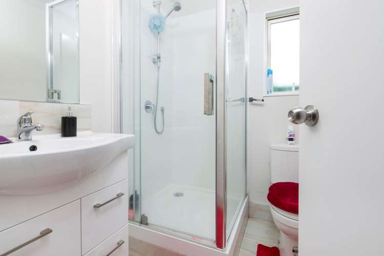 6 Divich Avenue Te Atatu South_18