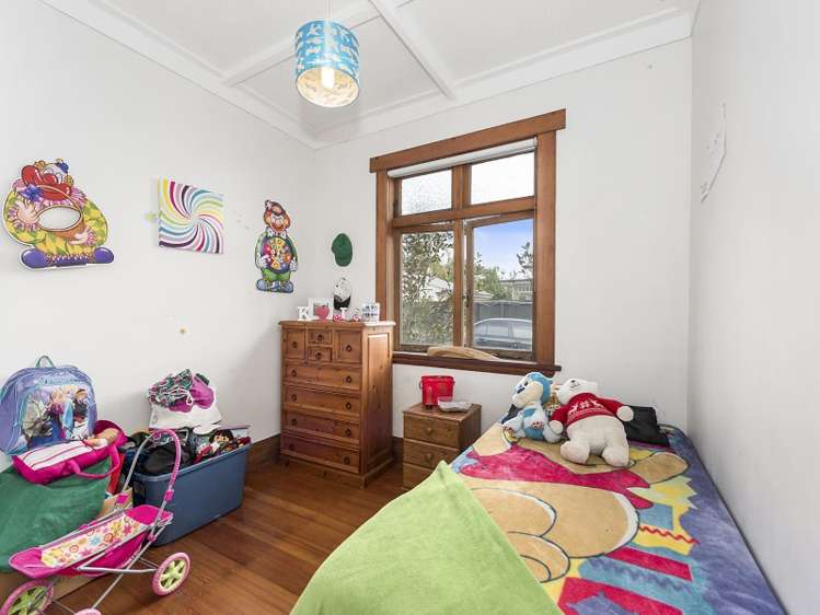 8 Masons Avenue Hamilton East_11