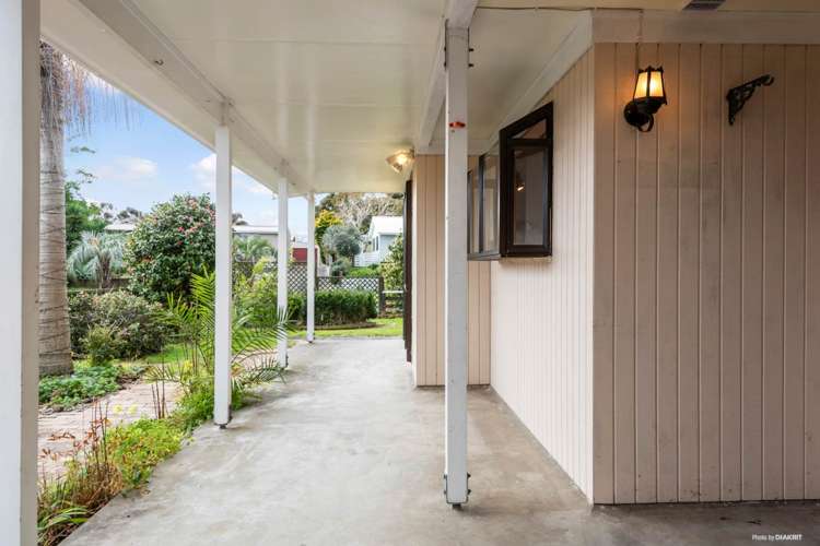 28 Taihiki Road Clarks Beach_11