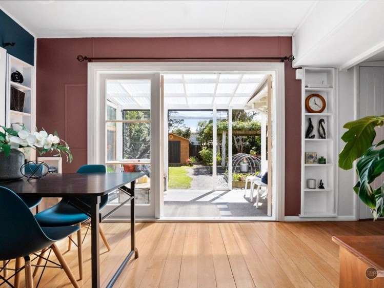 14 Bristol Square Central Hutt_4