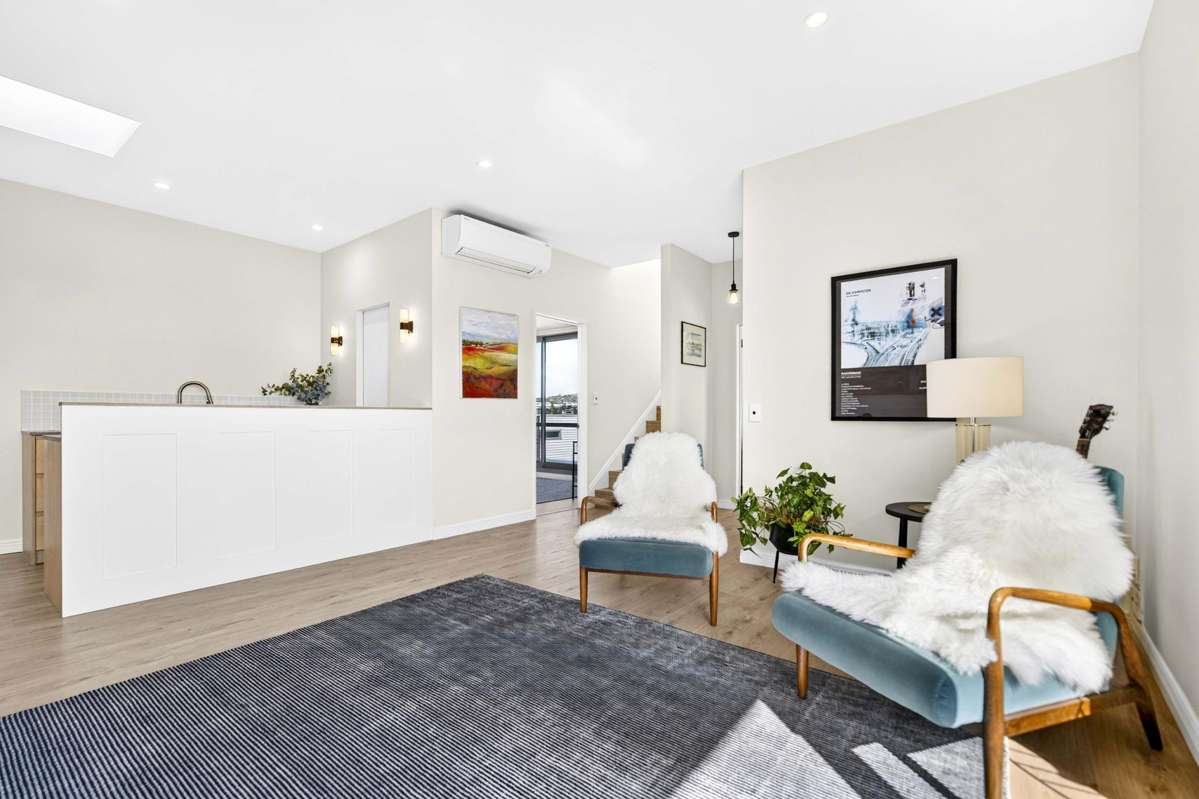 2a/2 Dickens Street_1