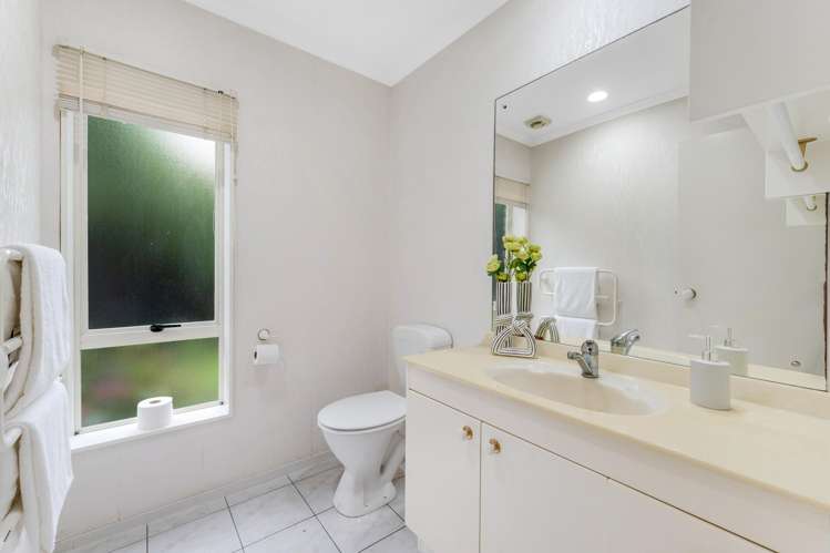 2/14 Casabella Court Northpark_14