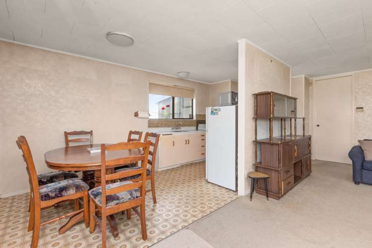 102 Tait Drive Greenmeadows_5