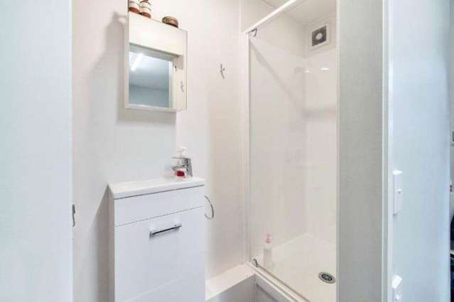 18/25 Rossmay Terrace Mount Eden_3