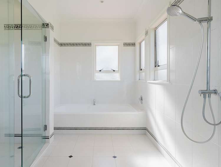 170 Foster Road Temple View_24