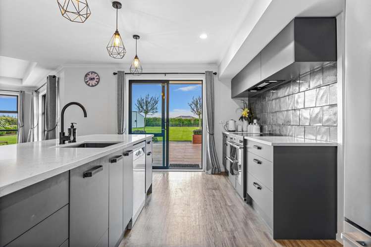 28 Landsborough Drive_4