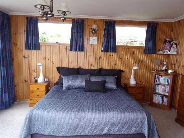 131 Easther Crescent Kew_8