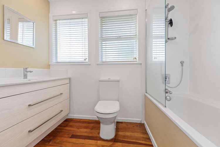 8 Simmonds Grove Greerton_8