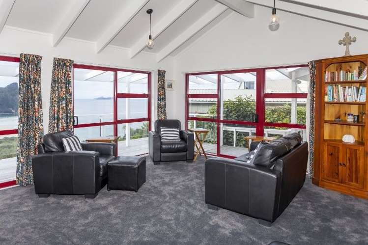 422 Onemana Drive Onemana_9