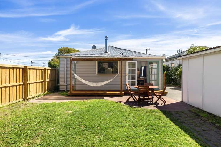 55 Dampier Street Woolston_13