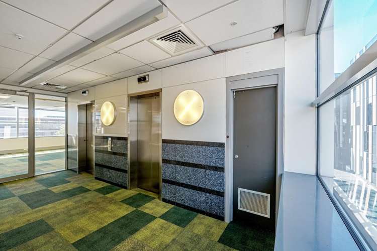 151 Victoria Street West City Centre_8