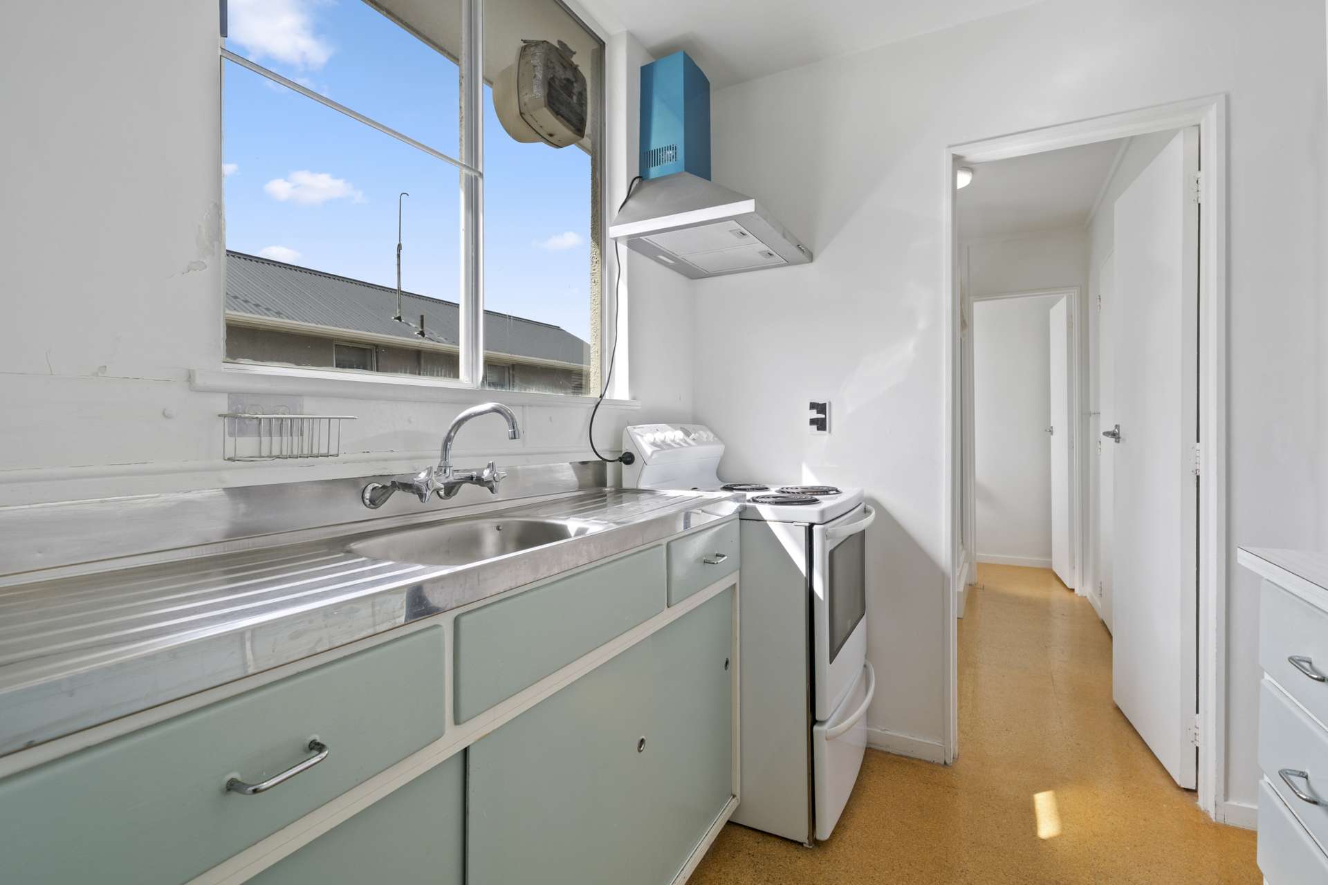 6/127 Queens Drive Lyall Bay_0