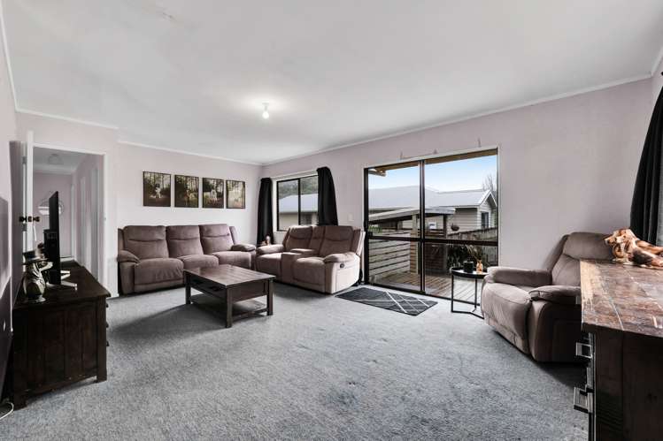 19 Chartwell Drive Eltham_7