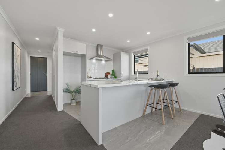 41 Waruhia Crescent_5