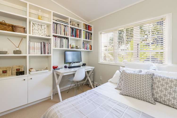 2 Edith Place Omaha_10