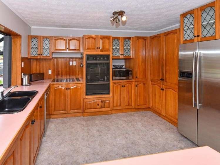 4 Deodar Place Totara Heights_22