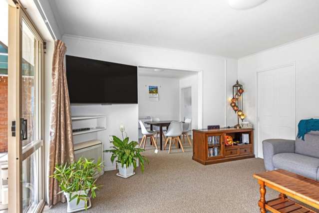 2/29 Loughton Street Burwood_4