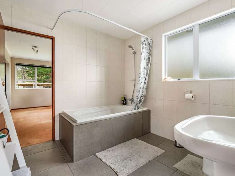 318 Inland Road Helensville_14