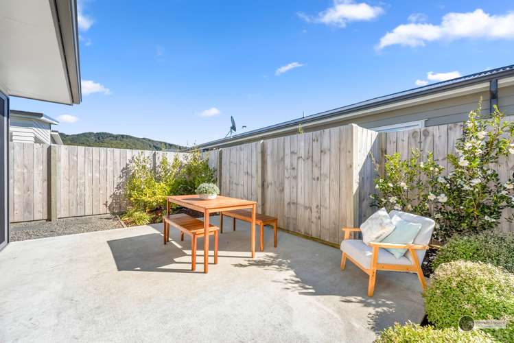 8 Grovedale Square Wainuiomata_13