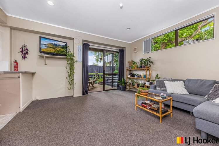 2/187 Carnoustie Drive Wattle Downs_14