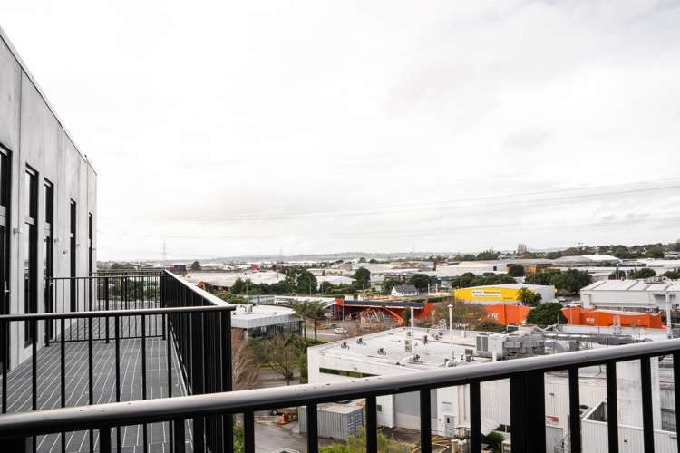 18/3 Pacific Rise Mount Wellington_12