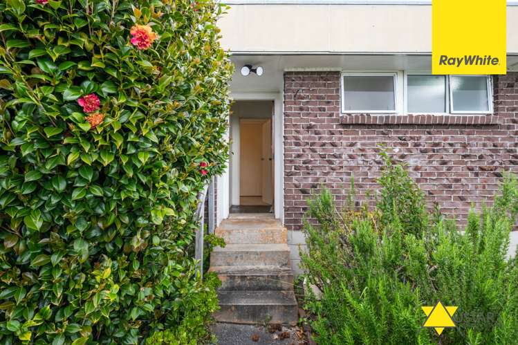 2/14 Cezanne Place New Lynn_7