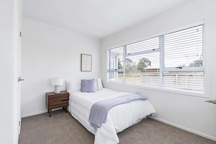 44 Egmont Road Waiwhakaiho_13