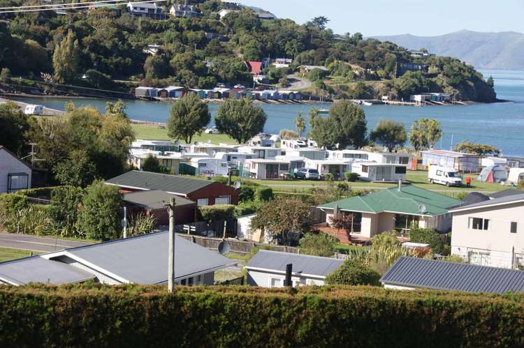 2 Pipers Valley Road Duvauchelle_6