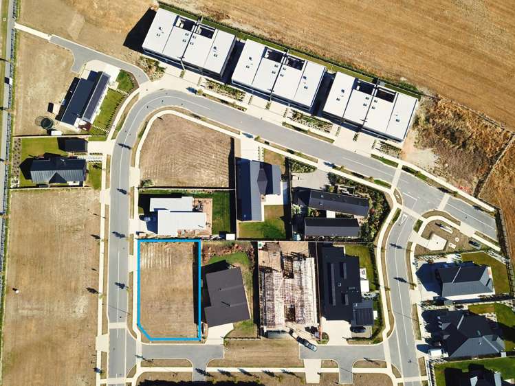 1 Starlight Court, Orchard Park_2