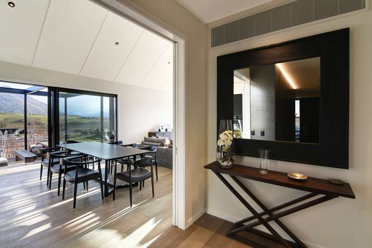 38 Falconer Rise Jacks Point_7