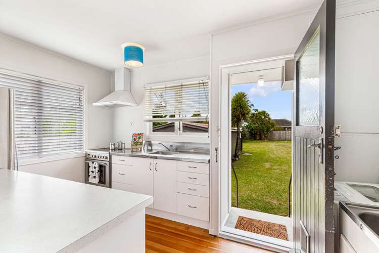 16 Ward Crescent Te Atatu Peninsula_9