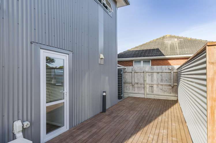 2/1 Murphy Place Titahi Bay_14