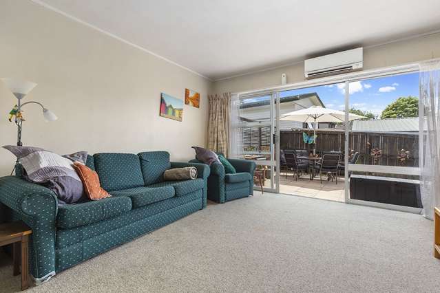 2/10 Roseburn Place Pakuranga_2